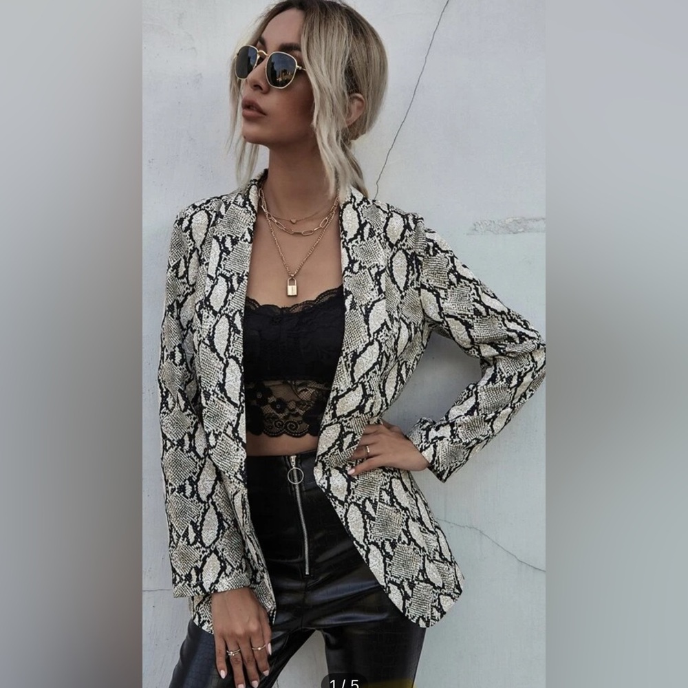 Snakeskin Shawl Neck Blazer Size: 8/10 (L)